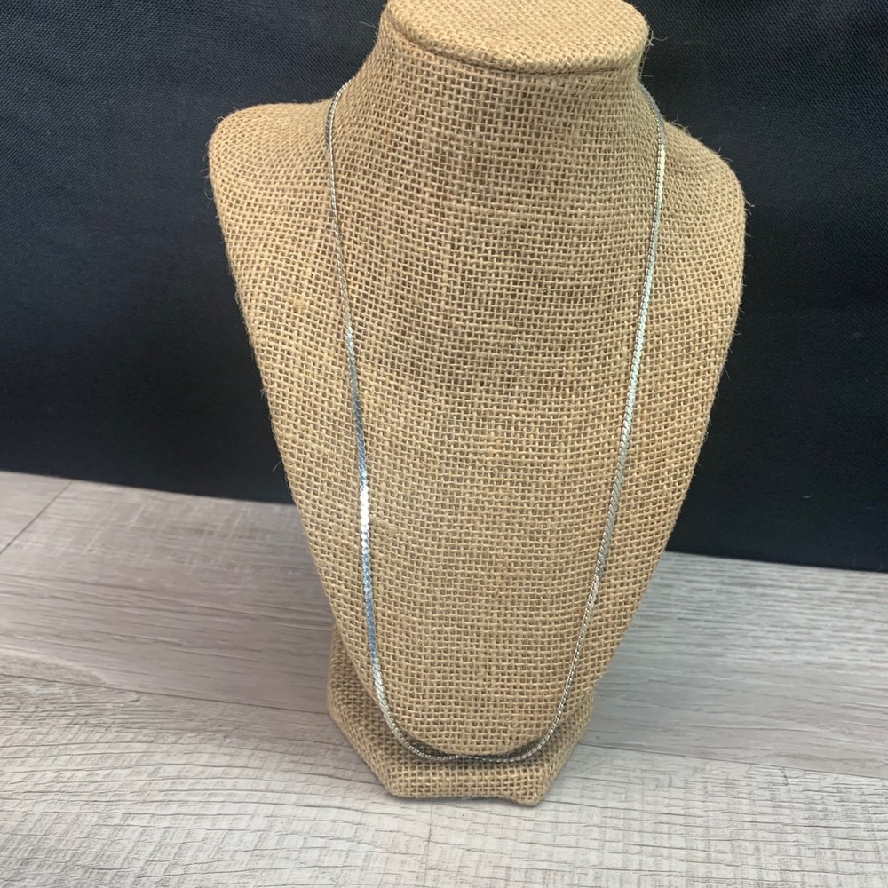 Silver Tone Herringbone Flat Snake Chain Necklace 22 Inch 5495